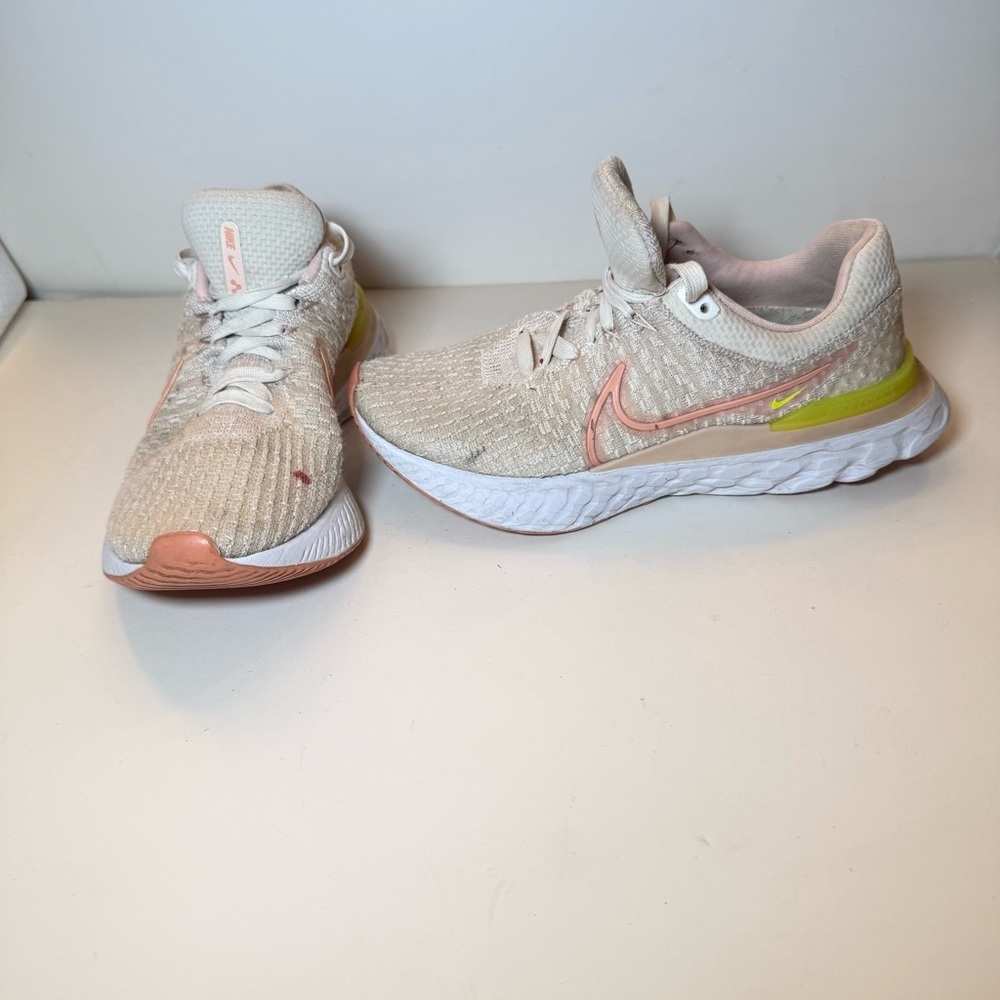 Nike Cream and Pink Athletic Shoes Size 8